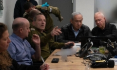 Israel xuất kích