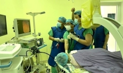45 phút nội soi mật tụy ngược dòng cứu bệnh nhân 84 tuổi