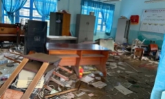 Học sinh của 59 trường vẫn chưa thể đi học sau mưa lũ