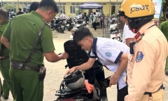 Phát hiện nam sinh lớp 12 ở TP.HCM dương tính với cần sa trong trường học