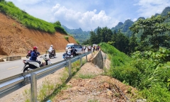 Ô tô lao xuống vực sâu rồi bốc cháy, một người tử vong