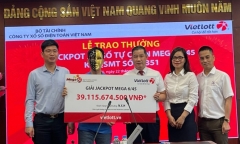 Cụ ông U80 nhận giải 39 tỷ đồng nhìn 