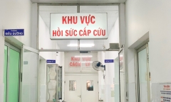Uống rượu trái cây, 6 người nhập viện nghi ngộ độc 