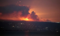 Trung Đông rực lửa: Hàng trăm quả rocket được phóng liên tiếp, Israel tuyên bố tình trạng khẩn cấp