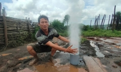 Tin thời sự mới ngày 13/10: Lắp van khóa giếng nước phun cao 30m