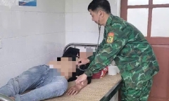 Mâu thuẫn với vợ, người đàn ông ăn lá ngón tự tử