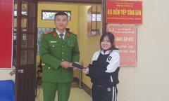 Tin tức thời sự hôm nay (3/2): Chiến sĩ công an trả điện thoại cho người làm rơi