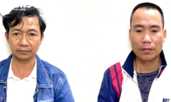 Bị can ngăn vì gây rối sau khi uống rượu, 2 đối tượng lao vào đánh công an 