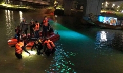 Buồn chuyện gia đình, nam sinh 15 tuổi nhảy cầu Dã Viên tự tử