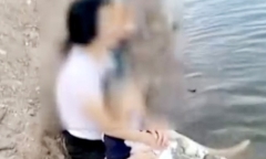 Bà mẹ ôm con nhảy sông tử tử bất thành, hành động sau đó của đứa trẻ khiến nhiều người rơi lệ