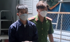 Làm bạn gái 