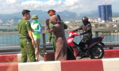 Hé lộ nguyên nhân người phụ nữ 38 tuổi định nhảy cầu Bãi Cháy tự tử
