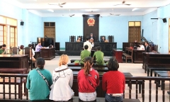 Giở trò đồi bại với con gái, gã cha thú tính lĩnh án 16 năm tù