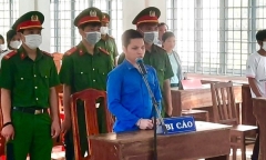 Dùng xà beng đánh chết cha, con trai lĩnh án 18 năm tù