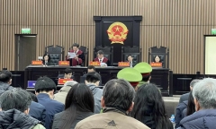 Cựu bộ trưởng Bộ Y tế bị tuyên phạt 18 năm tù, bị cáo Chu Ngọc Anh bị tuyên 3 năm tù