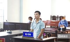 Kết đắng cho thanh niên cướp sợi dây chuyền vàng để chuộc điện thoại di động