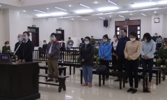 Tuyên án vụ ĐH Đông Đô cấp 431 bằng giả: Chủ tịch bỏ trốn, cựu hiệu trưởng lĩnh 12 năm tù