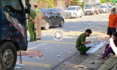 Tin tức tai nạn giao thông mới ngày 6/10: Cháu bé 3 tuổi bị ô tông trúng khi băng qua đường