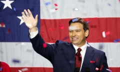 Thống đốc bang Florida tuyên bố tranh cử tổng thống Mỹ, thành đối thủ của ông Donald Trump