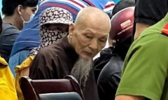 Ông Lê Tùng Vân đến TP.HCM làm căn cước công dân, rời khỏi nơi cư trú