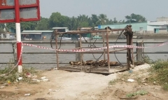 TP.HCM: 3 công nhân thương vong do bị thanh sắt rơi trúng 