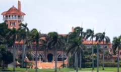  FBI khám xét khu nghỉ dưỡng Mar-a-Lago của cựu Tổng thống Trump