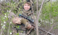 Nữ quân nhân Ukraine đối mặt với hàng loạt khó khăn trên chiến trường