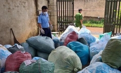 Phát hiện cơ sở tái chế hơn 1 tấn khẩu trang để bán ra thị trường