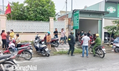 Vợ đau đớn phát hiện chồng treo cổ chết sau nhà: Nhiều 