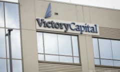 5 nhà đầu tư mua 100 triệu cổ phiếu Victory Capital (PTL) với giá gấp đôi thị trường