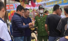 Hà Nội: Mâu thuẫn tại hội làng, người đàn ông bị đâm chết