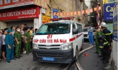 Lãnh đạo công an thăm hỏi chiến sĩ bị thương vụ cháy nhà khiến 3 người tử vong ở Hà Nội