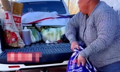 Đưa vợ về quê ngoại, ông chồng có hành động khiến cộng đồng mạng ngán ngẩm