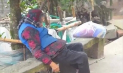 Cụ bà 85 tuổi chết cóng ngoài đường, dân làng phẫn nộ kiện 4 đứa con trai ra tòa