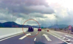 Lùi xe trên cao tốc Nha Trang - Cam Lâm, một nữ tài xế bị phạt 35 triệu đồng