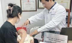 Bé 5 tháng tuổi nguy cơ bị sẹo, nhiễm trùng vì căn bệnh quen thuộc