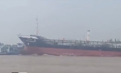 Vụ tàu hàng đâm phà chở khách, nhiều người văng xuống sông: Hé lộ nguyên nhân
