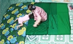 Bắt khẩn cấp người phụ nữ bạo hành 2 bé tại cơ sở giữ trẻ tự phát ở Long An