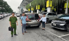 Đối tượng “cò mồi” dùng app