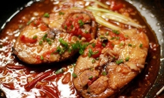 Bật mí công thức làm cá thu sốt cà chua đậm đà, bắt vị