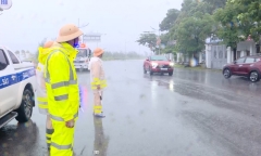 Gần 5000 cán bộ chiến sĩ công an tỉnh Quảng Ninh căng mình tham gia ứng phó với cơn bão số 3