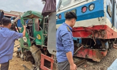 Tin tức tai nạn giao thông mới nhất ngày 26/4: Người phụ nữ tử vong sau va chạm với xe đầu kéo