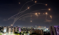 Hệ thống phòng không Israel có đủ sức chống chịu cuộc tấn công tên lửa và UAV từ Iran?
