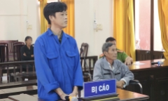 Cha giữ súng 