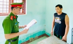 Tin tức pháp luật mới nhất ngày 12/11: Tạm giữ đối tượng tàng trữ trái phép vũ khí quân dụng