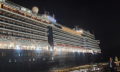 Xuyên đêm cứu nạn hành khách trên siêu du thuyền quốc tế
