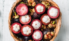 Bí quyết bóc vỏ măng cụt 