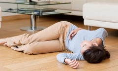 Tin tức đời sống 15/1: Đắp lá điều trị mụn lưng, người phụ nữ bị hoại tử