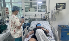 Tin tức đời sống 15/1: Đắp lá điều trị mụn lưng, người phụ nữ bị hoại tử