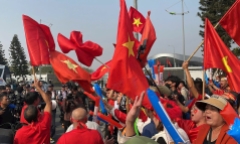 Sự thật thông tin đội trưởng Thái Lan đeo nhầm HCV AFF Cup của Tiến Linh